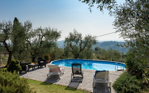 Casa Mimy: L'Eau, Ciel, Plante, Piscine, Arbre, Mobilier De Jardin, Ombre, Loisir, Immobilier, Paysage