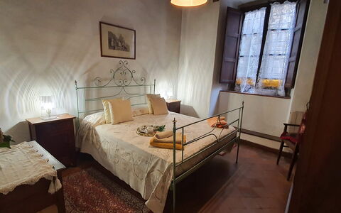 La Colonna: Meubles, Propriété, Fenêtre, Bâtiment, Cadre, Table, Bois, Confort, Textile, Design Intérieur