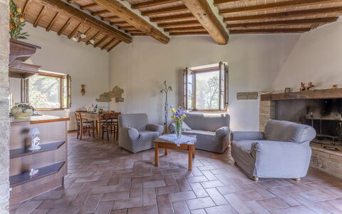 Podere Marcigliana - Radicondoli: Meubles, Bâtiment, Bois, Design Intérieur, Sol, Sol, Salon, Faisceau, Dur, Immobilier