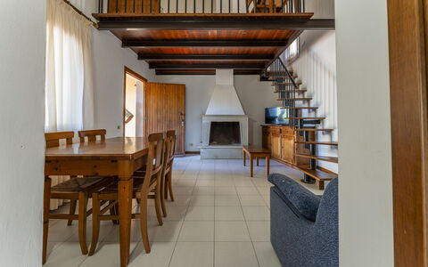 Argentario Giannella Apartment- Orbetello, Toscana: Propriété, Meubles, Table, Bâtiment, Bois, Chaise, Design Intérieur, Sol, Sol, Immobilier