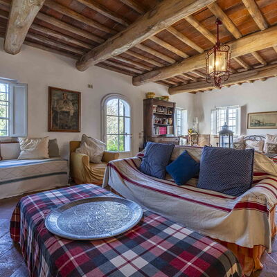 La Casa Dei Limoni, Camaiore, Pet Friendly, Wifi: Propriété, Fenêtre, Meubles, Canapé, Bâtiment, Bleu Azur, Confort, Bois, Design Intérieur, Sol