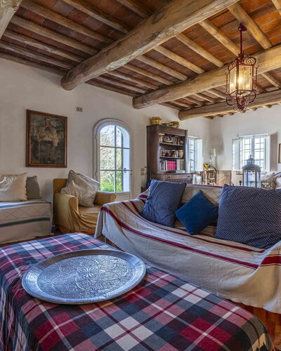 La Casa Dei Limoni, Camaiore, Pet Friendly, Wifi: Propriété, Fenêtre, Meubles, Canapé, Bâtiment, Bleu Azur, Confort, Bois, Design Intérieur, Sol