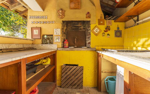 Casale Il Farro - Camaiore, Toscana: Bois, Sol, Bâtiment, Faisceau, Sol, Pièce, Cuisine, Maison, Dur