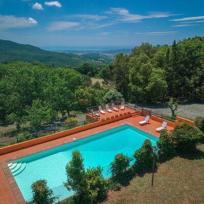 Tenuta De Paoli - Chianni, Pool, Wifi, Privacy, To: L'Eau, Nuage, Plante, Ciel, Piscine, La Nature, Bleu Azur, Paysage Naturel, Arbre, Loisir