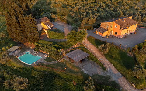 Villa Botinaccio: Ressources En Eau, L'Eau, Bâtiment, Paysage Naturel, Plante, Lot Terre, Design Urbain, Biome, Maison, Paysage