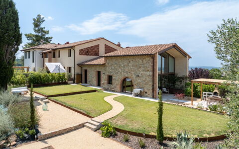 Pendolino Spereto Apartment With Pool, Montaione: Façade, Arbuste, Maison, Domicile, Jardin, Toit, Biens, Chalet, Ferme, Villa