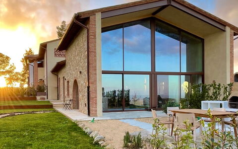 Pendolino Spereto Apartment With Pool, Montaione: Nuage, Ciel, Plante, Propriété, Bâtiment, Fenêtre, Ombre, Bois, Lot Terre, Table