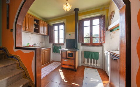 Casa Iris - Versilia, Holiday Home with Pool: Cabinetry, Propriété, Fenêtre, Meubles, Tiroir, Bois, Électroménager, Cuisine, Design Intérieur, Bâtiment