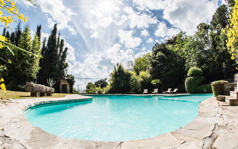 Palazzo Trasimeno: L'Eau, Nuage, Ciel, Ressources En Eau, Propriété, Bleu Azur, Paysage Naturel, Plan D'Eau, Plante, Arbre
