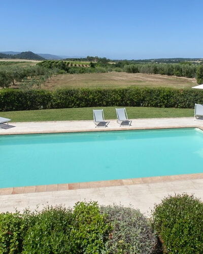 Villa Sant'andrea: L'Eau, Ciel, Propriété, Piscine, Plante, Bâtiment, Rectangle, Ombre, Lot Terre, Loisir