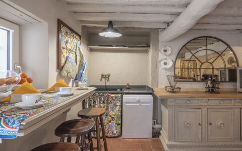 Country House Casalguidi 191 Private Pool: Meubles, Design Intérieur, Cuisine, Bois, Sol, Comptoir, Sol, Plafond, Pièce, Éclairage