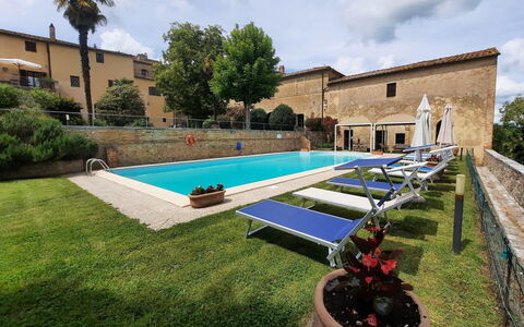 Villa Delle Palme: Plante, Nuage, Ciel, Propriété, Bâtiment, Pot De Fleur, Arbre, Design Urbain, Ombre, Loisir