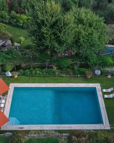 Villa Marlia: L'Eau, Plante, Propriété, Bâtiment, La Nature, Piscine, Arbre, Lot Terre, Herbe, Loisir