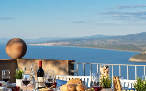 Sunset Sea View, Baratti, Populonia, Wifi, Ac: Ciel, L'Eau, Nuage, Aliments, Vaisselle, Table, Meubles, Propriété, Bâtiment, Bleu Azur