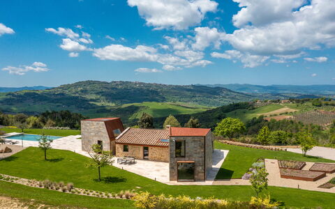 Villa Velari In Volterra With Private Pool, Ac: Ciel, Nuage, Plante, Propriété, Écorégion, Bleu, Paysage Naturel, Bleu Azur, Bâtiment, Lot Terre