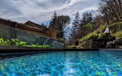 Mulino Morandi: L'Eau, Nuage, Ciel, Ressources En Eau, Plante, Piscine, Bleu Azur, Bâtiment, Arbre, Paysage Naturel