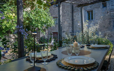 Casa Di Pietro In Vivo D'orcia, Pool: Meubles, Mur, Table, Chaise, Éclairage, Table Cuisine Et Salle A Manger, Design Intérieur, Restaurant, Plante D'Appartement, Salle À Manger