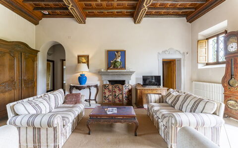 Villa Montegattoli, Pool, Landscape, Wifi, Ac: Cadre, Meubles, Table, Canapé, Bleu Azur, Bois, Design Intérieur, Salon, Sol, Bâtiment