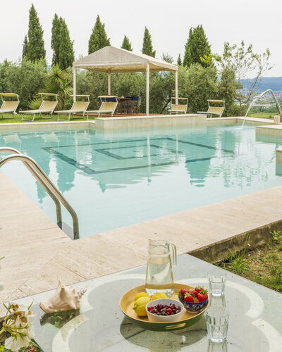 Villa Montegattoli, Pool, Landscape, Wifi, Ac: L'Eau, Propriété, Ciel, Plante, Bleu Azur, Vaisselle, Piscine, Architecture, Arbre, Mobilier De Jardin