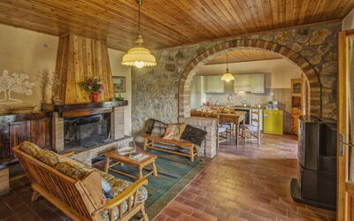 Leccino 1: Meubles, Propriété, Chaise, Bois, Design Intérieur, Canapé, Salon, Sol, Sol, Cadre