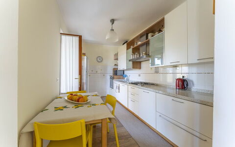 Camaiore House With Pool, La Casa Dei Ricci: Cabinetry, Meubles, Comptoir, Table, Bois, Design Intérieur, Chaise, Cuisine, Appareil De Cuisine