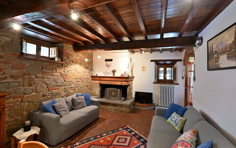 Villa Sette Ponti Levante: Cadre, Propriété, Meubles, Canapé, Salon, Bois, Design Intérieur, Sol, Architecture, Bâtiment