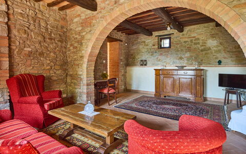 Villa Conte Jacopo: Meubles, Propriété, Table, Bâtiment, Bois, Chaise, Éclairage, Design Intérieur, Salon, Sol