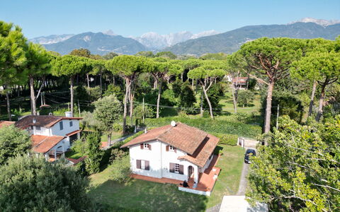 Villa Maddalena: Ciel, Propriété, Montagne, Plante, Bâtiment, La Nature, Paysage Naturel, Arbre, Montagnes, Lot Terre