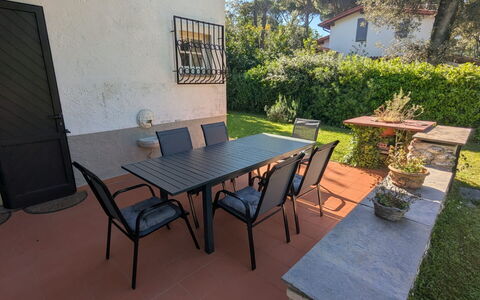 Villa Maddalena: Meubles, Mobilier De Jardin, Table, Chaise, Tableau De Plein Air, Arrière-Cour, Jardin, Ombre, Table Cuisine Et Salle A Manger, Table Basse