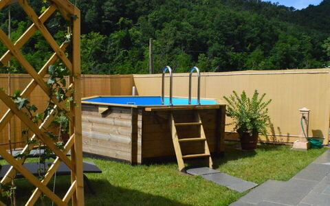 Casa Montebello: Plante, Propriété, Arbre, Lot Terre, Bois, Ombre, Ciel, Herbe, Espace Public, Loisir