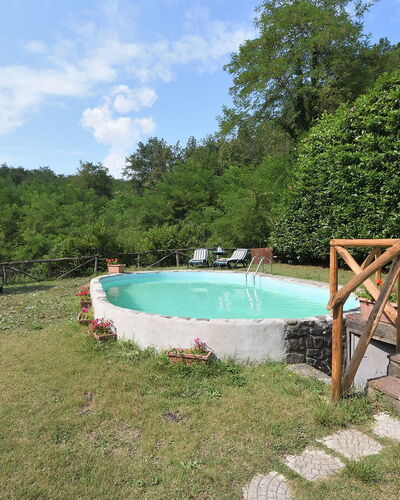 Casa Antelminelli: L'Eau, Nuage, Plante, Ciel, Piscine, Ombre, Arbre, Mobilier De Jardin, Loisir, Paysage Naturel