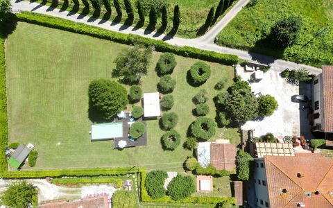 Villa L'antico Casale: Plante, Vert, Lot Terre, Arbre, Design Urbain, Herbe, Biome, Paysage Naturel, Zone Rurale, Maison
