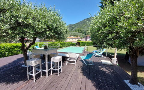 Villa L'antico Casale: Plante, Ciel, Table, Meubles, Ombre, Mobilier De Jardin, Arbre, Bois, Tableau De Plein Air, Paysage Naturel