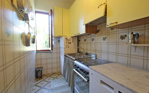 Casa Il Prato: Cabinetry, Propriété, Robinet, Evier, Comptoir, Évier, Cuisinière, Design Intérieur, Cuisine, Appareil De Cuisine