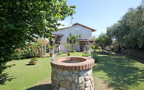 Casa Il Prato: Plante, Propriété, Ciel, Bâtiment, Arbre, Lot Terre, Maison, Herbe, Zone Rurale, Paysage