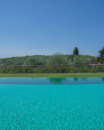 Chiara House In Galenda, Chianti, Pool And Nature: L'Eau, Ciel, Ressources En Eau, Plante, La Nature, Arbre, Paysage Naturel, Lac, Cotiers Et Relief Océaniques, Piscine
