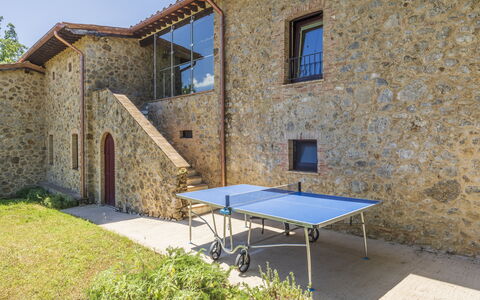 Le Casaline Di Sopra, Massa Marittima: Plante, Fenêtre, Propriété, Bâtiment, Meubles, Table, Bleu Azur, Ciel, Ombre, Arbre