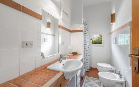 Il Palazzetto Francigena, Monteriggioni: Sol, Luminaire Plomberie, Design Intérieur, Salle De Bains, Sol, Lavabo, Évier, Robinet, Plomberie, Domicile