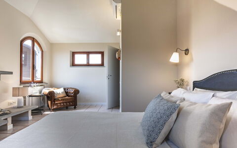 Villa i Portici: Design Intérieur, Mur, Meubles, Chambre, Bois, Lit, Sol, Sol, Plafond, Éclairage