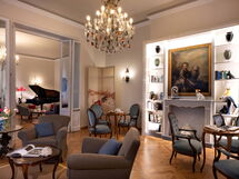 Boheme With Beach & Breakfast Included