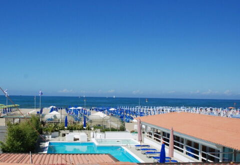 Tosca With Beach & Breakfast Included: L'Eau, Ciel, Nuage, Plante, Cotiers Et Relief Océaniques, Piscine, Plage, Loisir, Arbre, Horizon