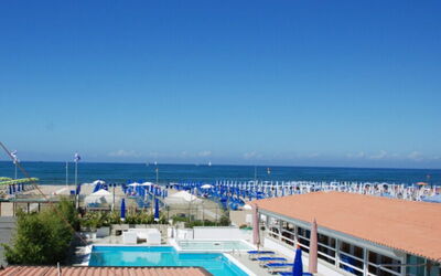 Tosca With Beach & Breakfast Included: L'Eau, Ciel, Nuage, Plante, Cotiers Et Relief Océaniques, Piscine, Plage, Loisir, Arbre, Horizon