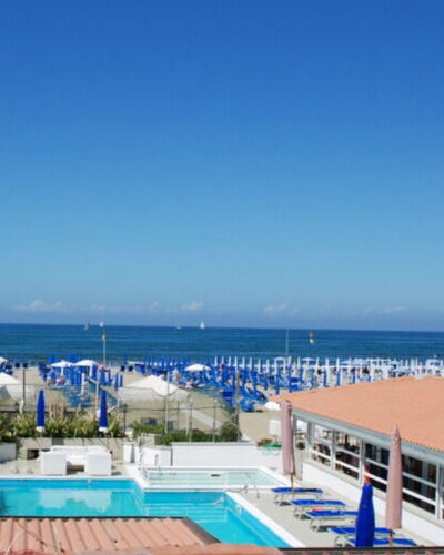 Tosca With Beach & Breakfast Included: L'Eau, Ciel, Nuage, Plante, Cotiers Et Relief Océaniques, Piscine, Plage, Loisir, Arbre, Horizon