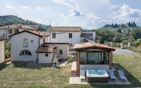 Villacolle 1, Poggio a Caiano, Hot Tub, Wifi, Ac: Domicile, Maison, Biens, Villa, Balcon
