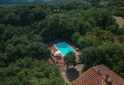 Santa Colomba House, Siena, Nature And Pool: L'Eau, Propriété, Piscine, Arbre, Paysage Naturel, Bâtiment, Paysage, Loisir, Eco Hôtel, Design Urbain