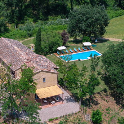 Villa Aiale: Piscine, Recours, Biens, Eco Hôtel, Chalet, Hacienda, Ferme, Villa, Jardin, Arrière-Cour