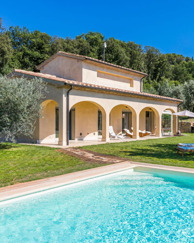 Podere Il Pezzo: Ciel, Neige, Montagne, Bâtiment, Monde, Pente, Maison, Paysage Naturel, Gelé, Paysage