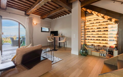 Ciliegino Spereto Apartment, Pool And Relax , Mont: Meubles, Propriété, Bois, Design Intérieur, Canapé, Architecture, Sol, Sol, Salon, Faisceau