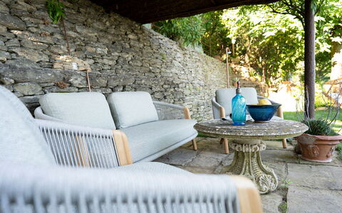 La Casa Sul Forte: Plante, Propriété, Meubles, Table, Canapé, Mobilier De Jardin, Design Intérieur, Salon, Herbe