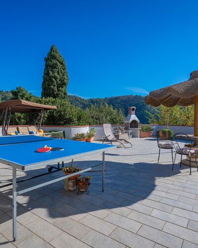 Bellavista Tuscany Apartment Panoramic Terrace: Ciel, Table, Plante, Mobilier De Jardin, Ombre, Arbre, Bâtiment, Loisir, Paysage, Piscine